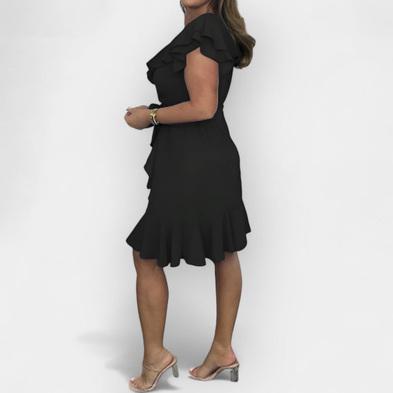 Κομψό Φόρεμα Με Θηλυκή Γραμμή