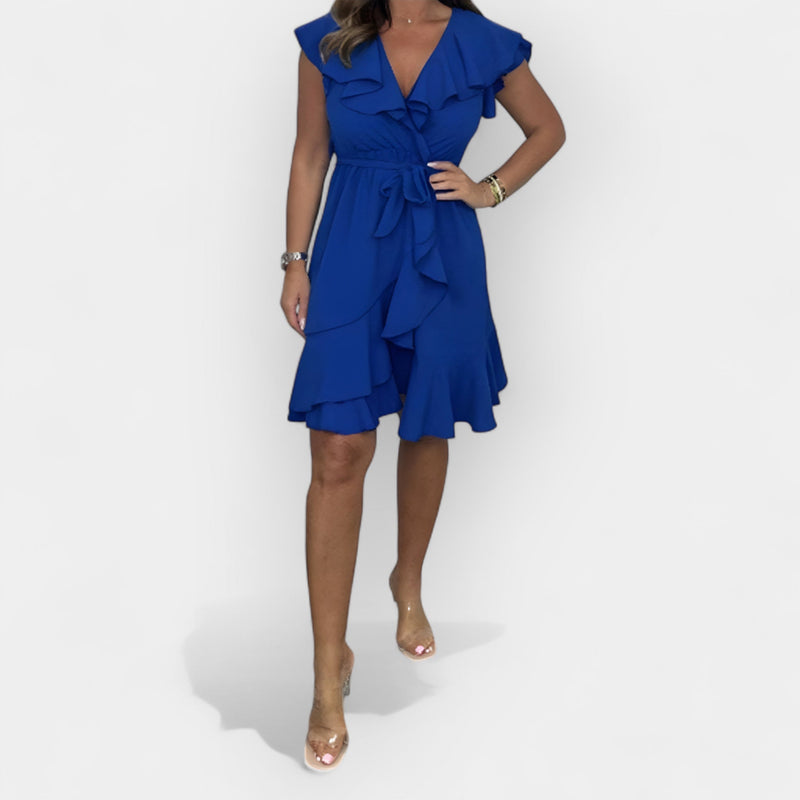 Κομψό Φόρεμα Με Θηλυκή Γραμμή