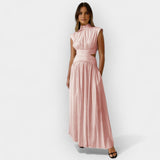 Κομψό Φόρεμα με Cut-Out Λεπτομέρειες