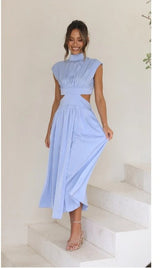 Κομψό Φόρεμα με Cut-Out Λεπτομέρειες